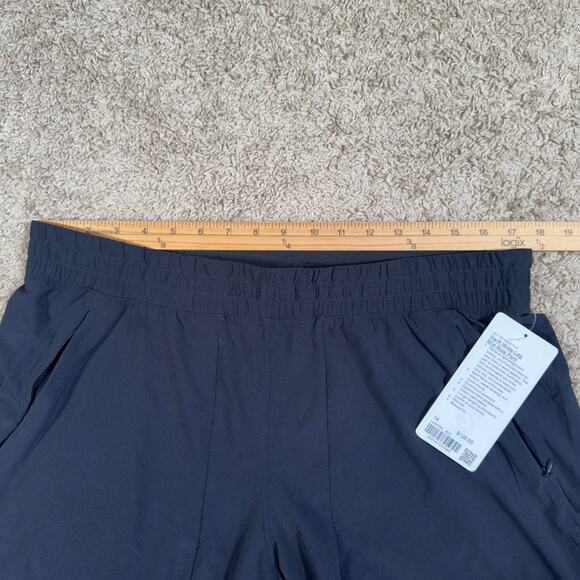 Lululemon Women’s Size 14 Black Swift Wide Leg Mid Rise Pants Relaxed Fit NWT - Picture 4 of 8